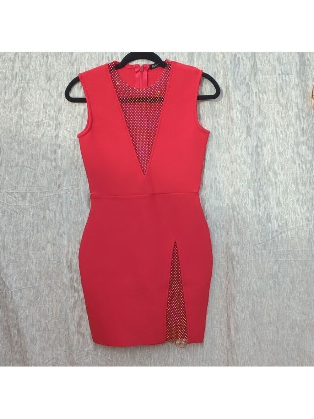 New Beautiful Bella Barnett Dress, red color, size Large, bodycon. - Picture 4 of 14